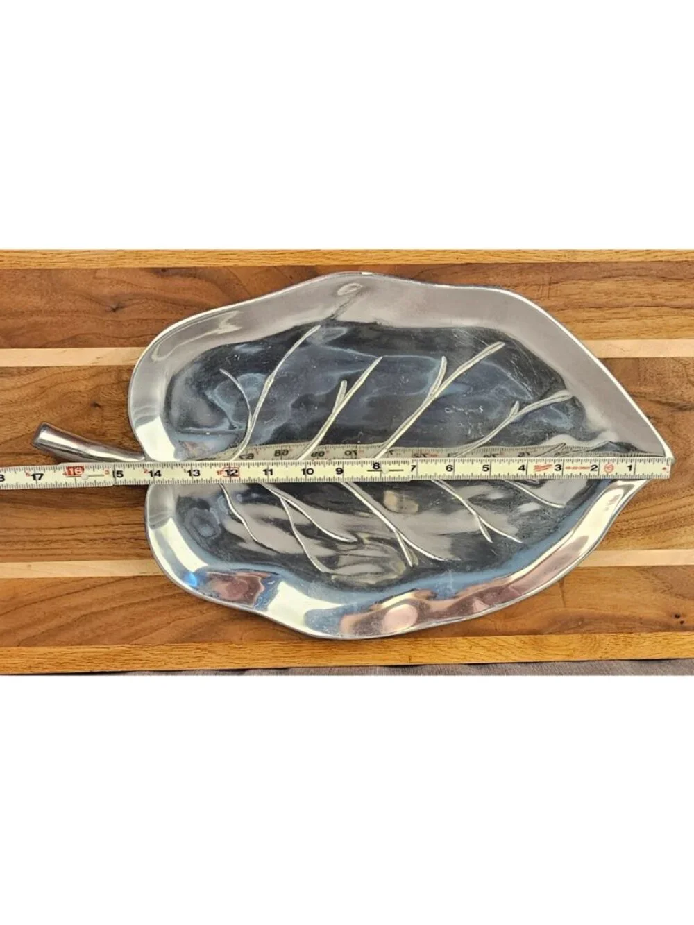Aluminum Leaf-Shaped Decorative Serving Tray 14.5
